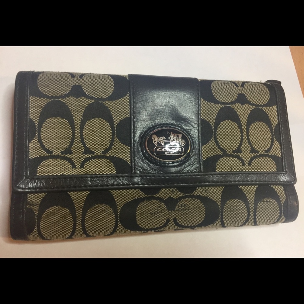 Coach wallet authentic